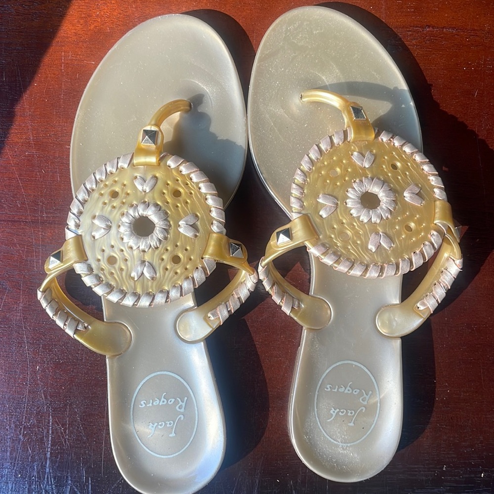 Gold jack rogers size 6